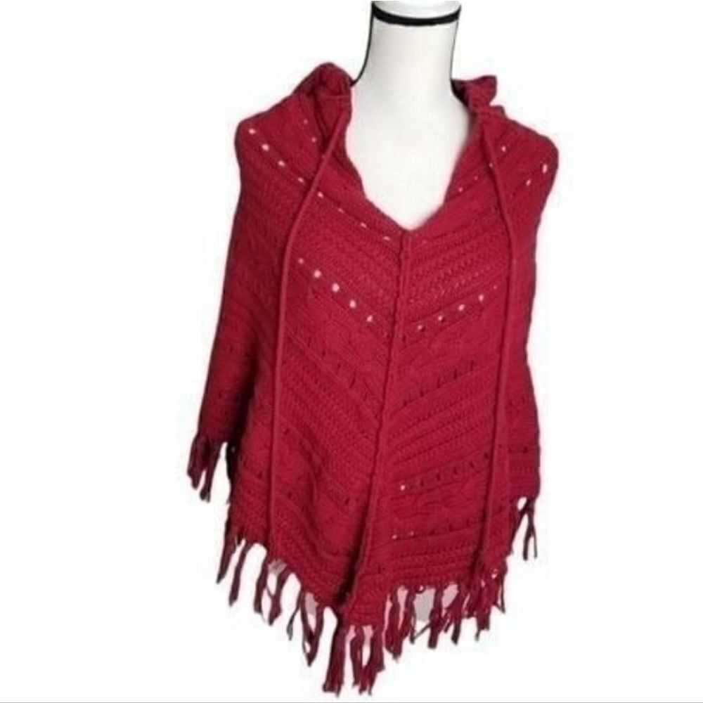 Vintage  Crotched knit hooded fringe poncho / cape